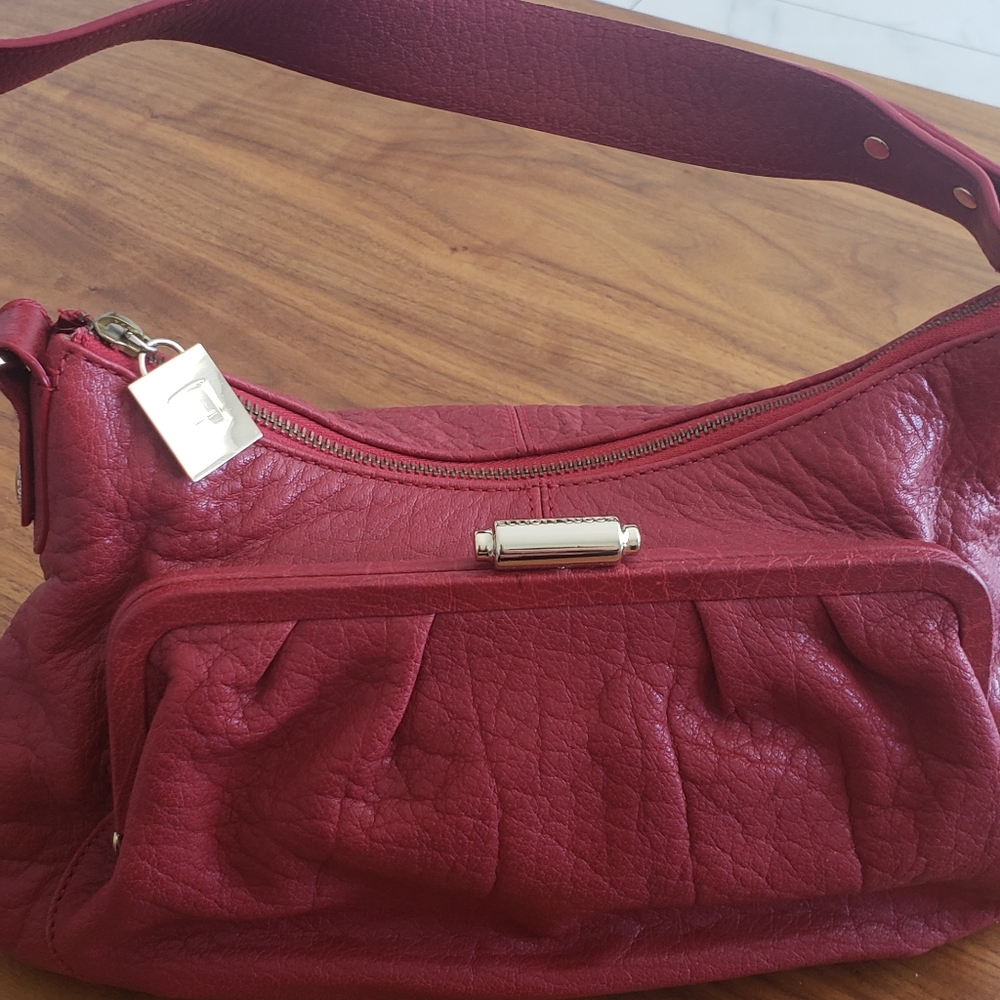 Retro chic hand bag